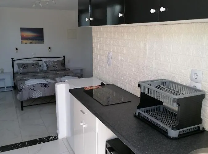 Zafiri Countryside 4 *